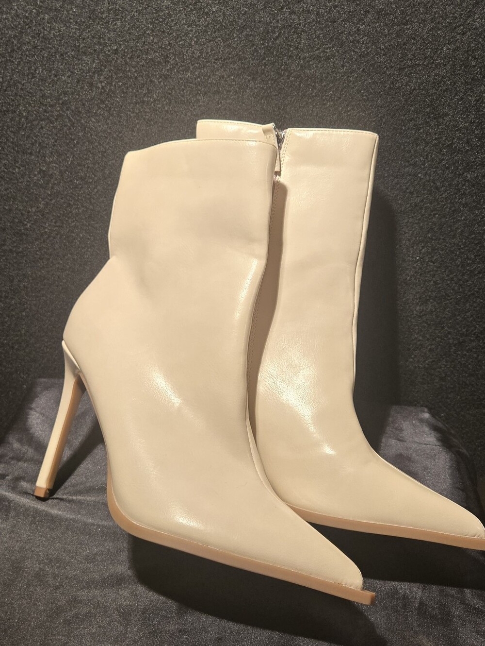 Journee Collection Pointed-Toe Cream Stiletto Ankle Boots
